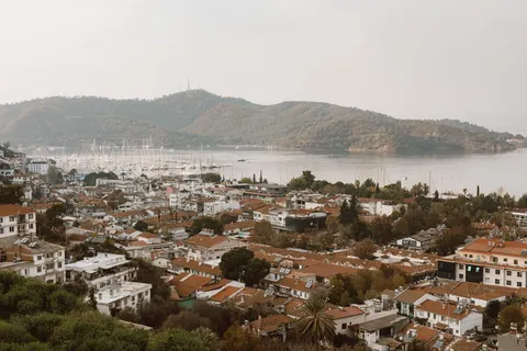 Coastal Harbor 4K Wallpaper · ocean · 3840×2560