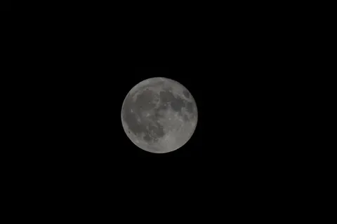 Full Moon 4K Wallpaper · space · 3840×2560