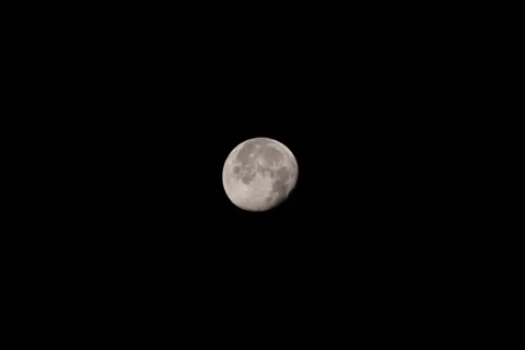 Full Moon 4K Wallpaper · space · 3840×2560