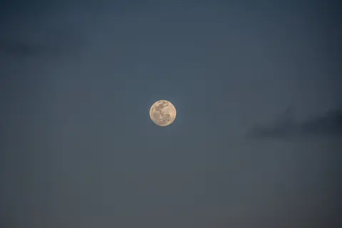Full Moon 4K Wallpaper · space · 3840×2560