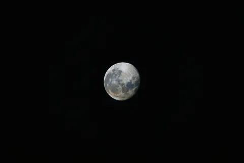 Full Moon 4K Wallpaper · space · 3840×2563
