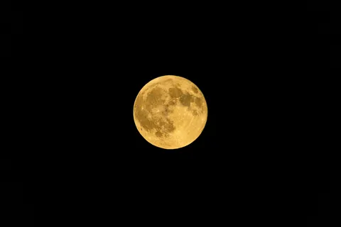 Full Moon 4K Wallpaper · space · 3840×2560