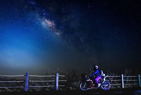 Milky Way over Sea 4K Wallpaper · space · 3840×2591