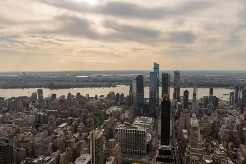 New York Skyline 4K Wallpaper · city · 3840×2560