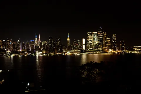 New York Skyline 4K Wallpaper · city · 3840×2560