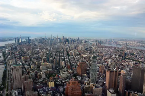 New York Skyline 4K Wallpaper · city · 3840×2560
