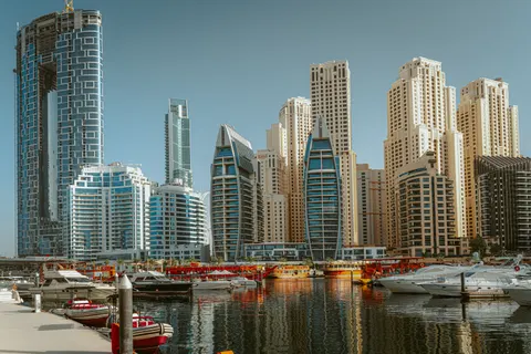 Dubai Skyline 4K Wallpaper · city · 3840×2560
