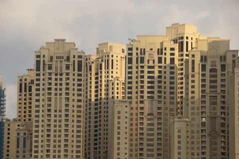 Dubai Skyline 4K Wallpaper · city · 3840×2560