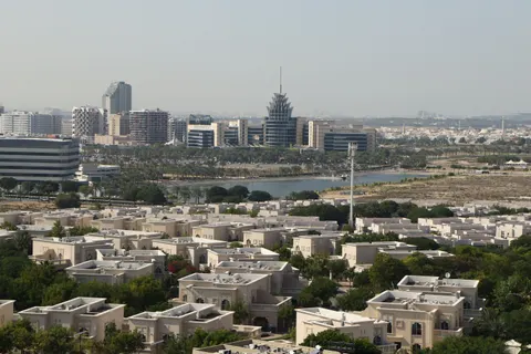 Dubai Skyline 4K Wallpaper · city · 3840×2560
