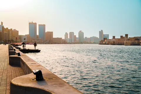 Dubai Skyline 4K Wallpaper · city · 3840×2560