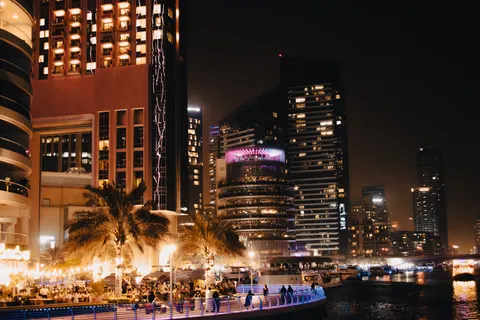 Dubai Skyline 4K Wallpaper · city · 3840×2560