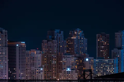 Dubai Skyline 4K Wallpaper · city · 3840×2560