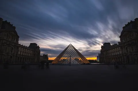 Paris at Night 4K Wallpaper · city · 3840×2526