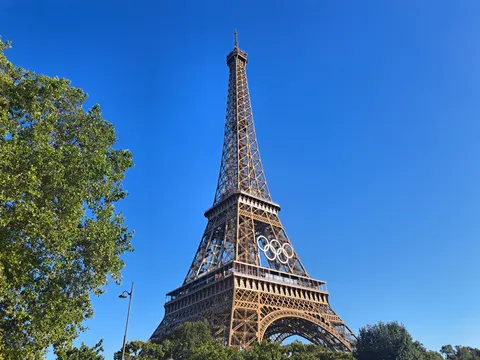 Paris at Night 4K Wallpaper · city · 3840×2880