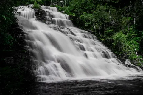Wasserfall 4K Hintergrundbild · nature · 3840×2560