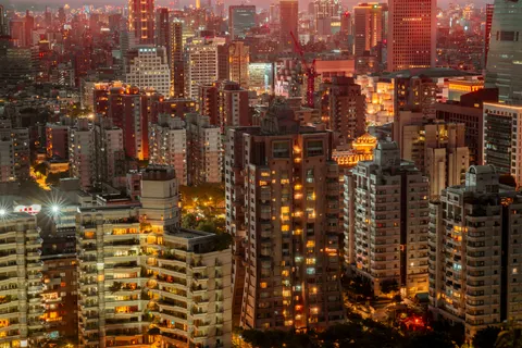 Shanghai Night 4K Wallpaper · city · 3840×2561