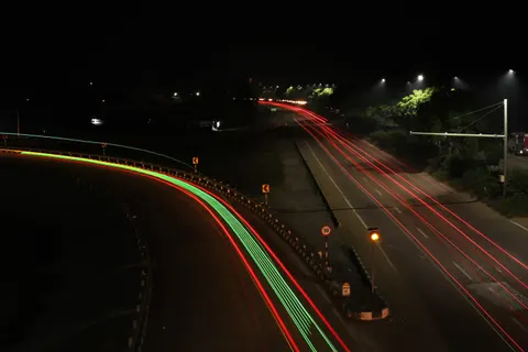 Light Trails 4K Wallpaper · city · 3840×2560