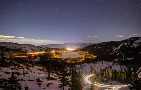 Light Trails 4K Wallpaper · city · 3840×2436
