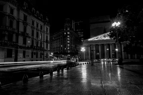 Rainy Street 4K Wallpaper · city · 3840×2555