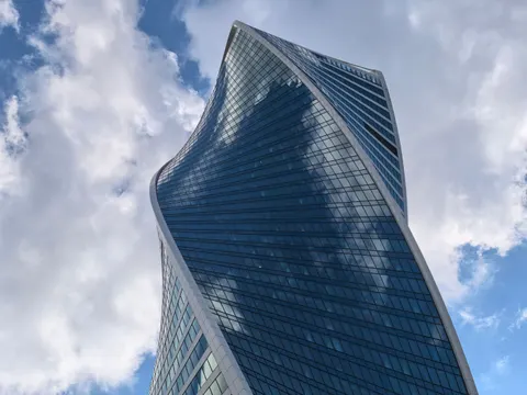 Glass Tower 4K Wallpaper · architecture · 3840×2880