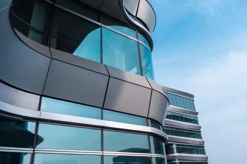Glass Tower 4K Wallpaper · architecture · 3840×2560