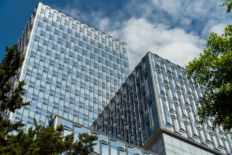 Glass Tower 4K Wallpaper · architecture · 3840×2560