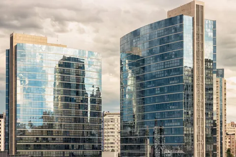 Glass Tower 4K Wallpaper · architecture · 3840×2560