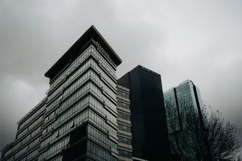Glass Tower 4K Wallpaper · architecture · 3840×2560