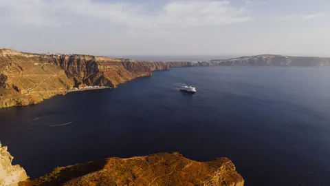 Santorini 4K Wallpaper · architecture · 3840×2160