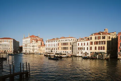 Venice Canal 4K Wallpaper · architecture · 3840×2560