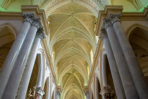 Cathedral 4K Wallpaper · architecture · 3840×2560