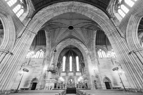 Cathedral 4K Wallpaper · architecture · 3840×2561