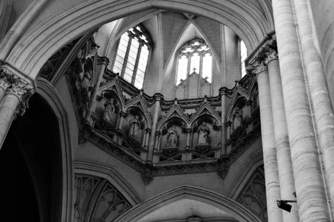 Cathedral 4K Wallpaper · architecture · 3840×2560