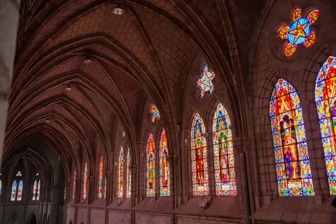 Cathedral 4K Wallpaper · architecture · 3840×2563