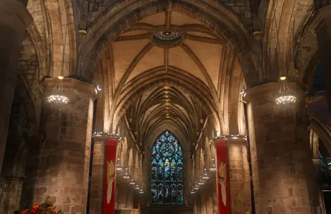 Cathedral 4K Wallpaper · architecture · 3840×2488