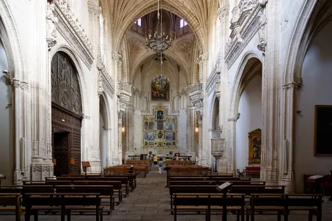 Cathedral 4K Wallpaper · architecture · 3840×2560