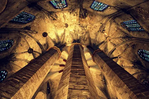 Cathedral 4K Wallpaper · architecture · 3840×2553