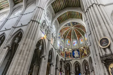Cathedral 4K Wallpaper · architecture · 3840×2560
