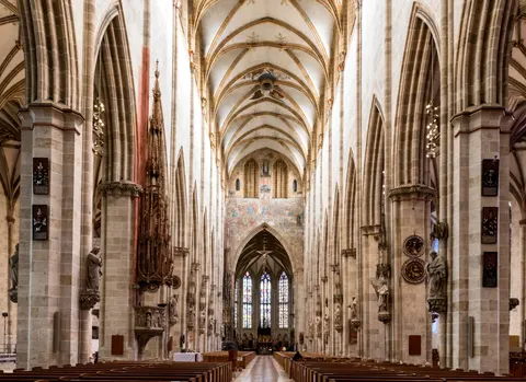 Cathedral 4K Wallpaper · architecture · 3840×2790