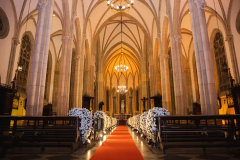 Cathedral 4K Wallpaper · architecture · 3840×2560