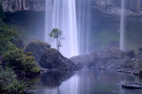 Wallpaper Air Terjun 4K · nature · 3840×2561