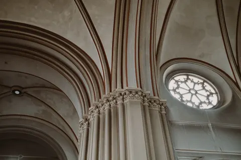 Cathedral 4K Wallpaper · architecture · 3840×2560