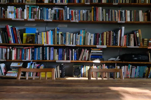 Grand Library 4K Wallpaper · architecture · 3840×2560