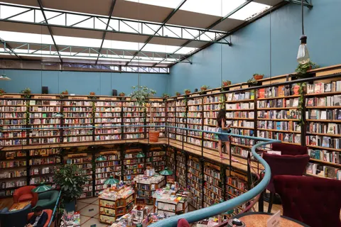 Grand Library 4K Wallpaper · architecture · 3840×2560