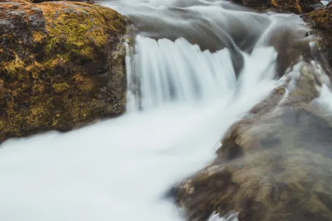 Wallpaper Air Terjun 4K · nature · 3840×2560