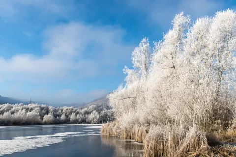 जमी हुई झील 4K वॉलपेपर · nature · 3840×2563