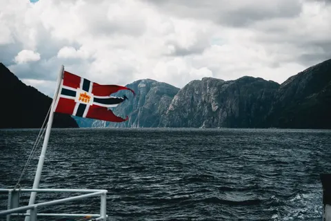 Sfondo Fiordo norvegese 4K · nature · 3840×2560