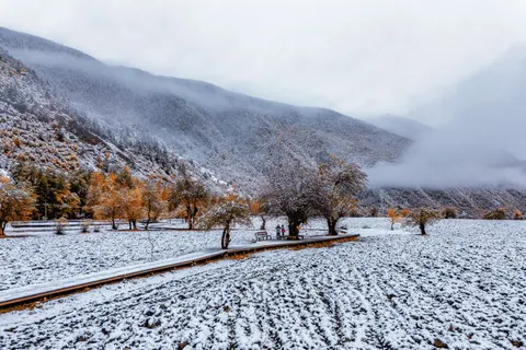 Sfondo Fiume in autunno 4K · nature · 3840×2560