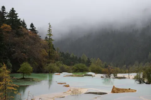 خلفية ينبوع حار بدقة 4K · nature · 3840×2560