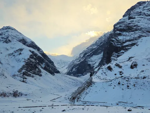 Wallpaper Puncak Himalaya 4K · mountains · 3840×2880